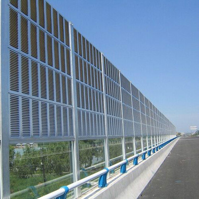 再發(fā)吸音板 金屬聲屏障 小區(qū)聲屏障 學校聲屏障